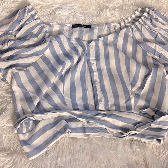 Suzy Shier Blue and White stripes button down crop top - Picture 2 of 3